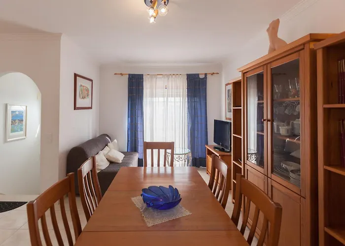 Flh Large House With Terrace 度假居 *