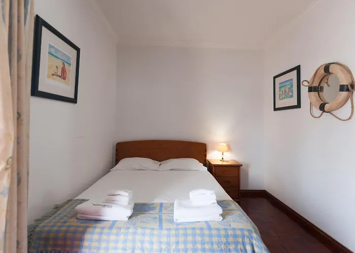 Flh Large House With Terrace 度假居