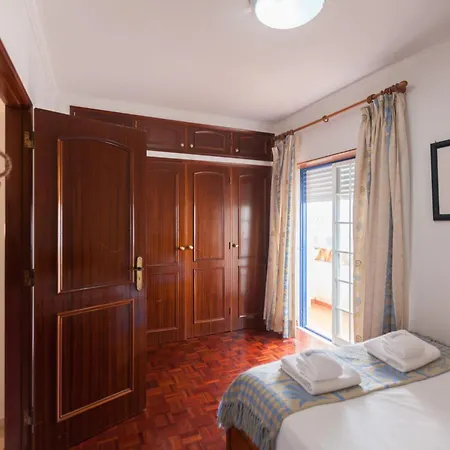 Flh Large House With Terrace