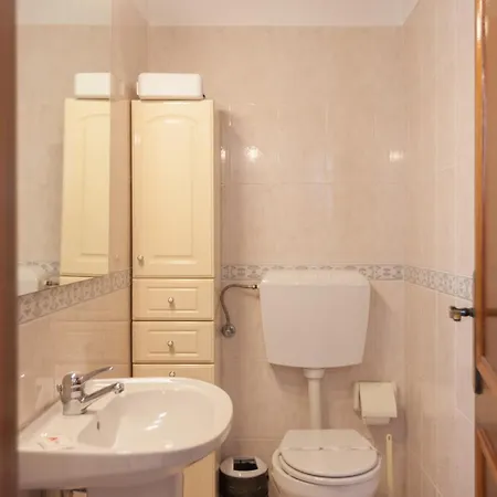 Flh Large House With Terrace *