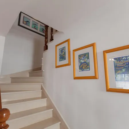 Flh Large House With Terrace Feriehus *